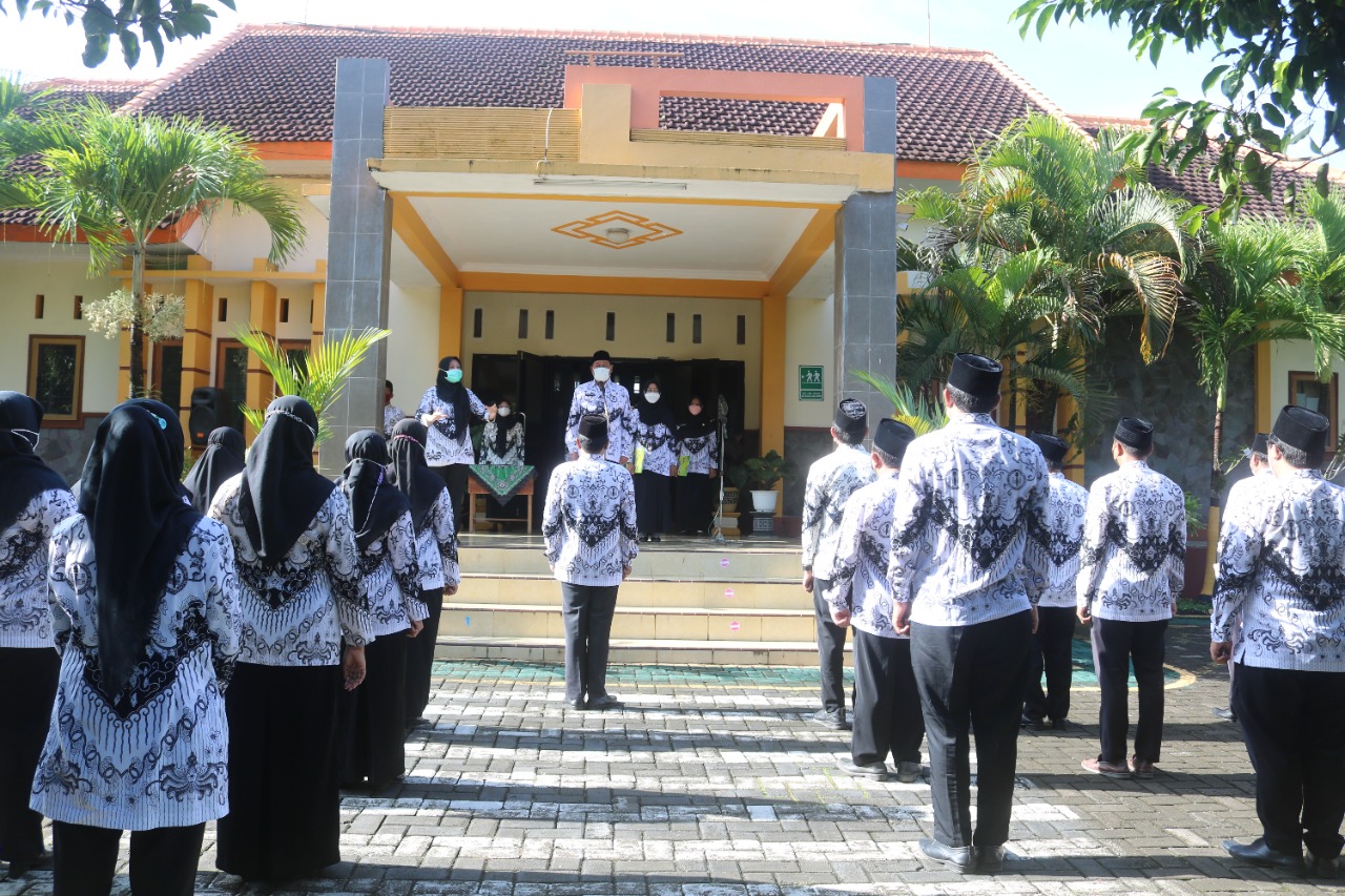 SMKN 8 JEMBER – SMK Negeri 8 Jember! Bisa Dan Hebat